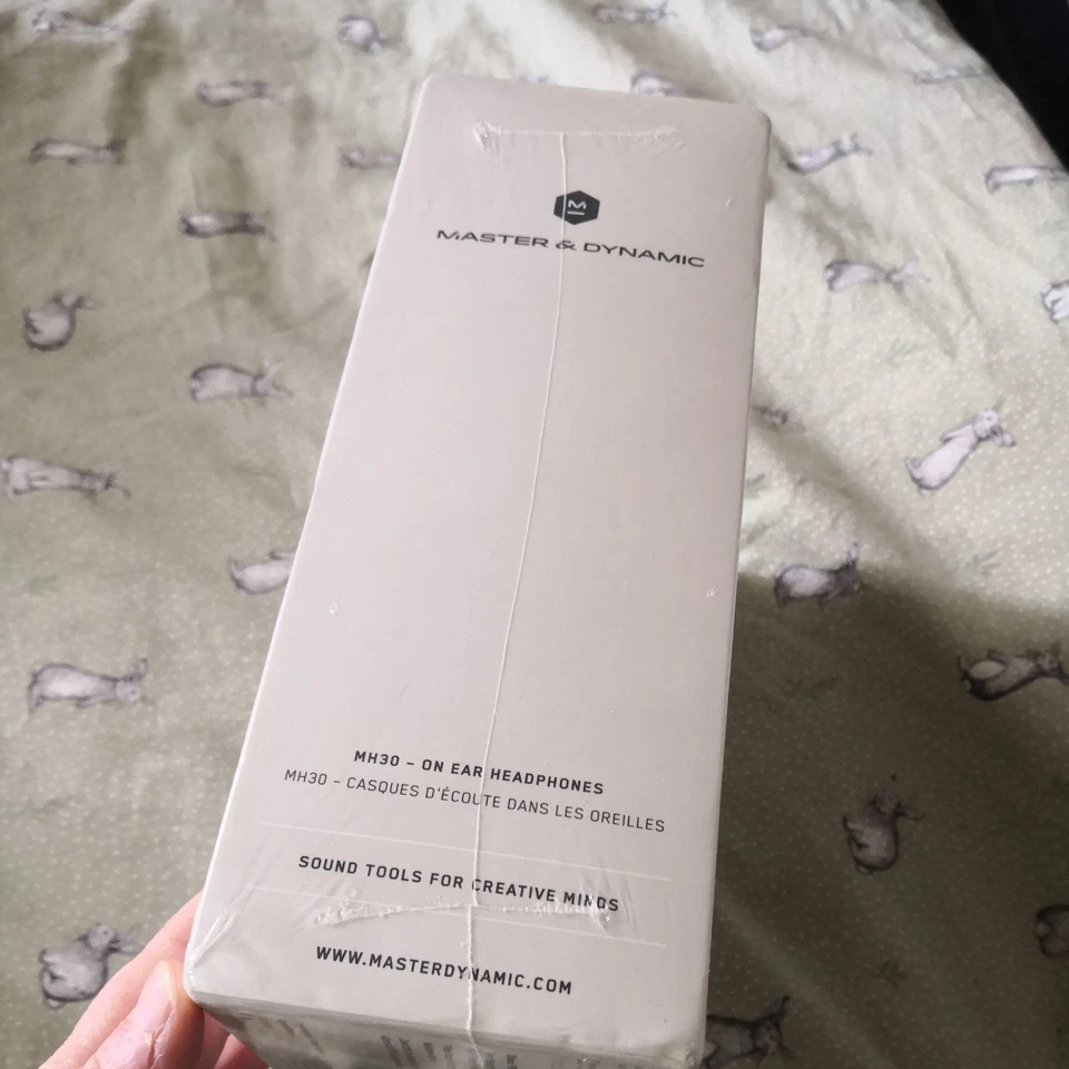 Master & Dynamic Headphones MH30 White TI - Image 2 of 4