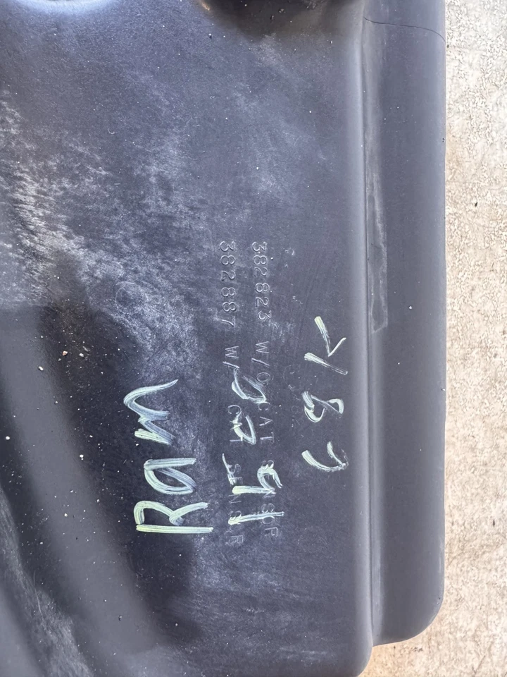 Dodge Ram 1500 2002-2005 filtro de aire caja resonador de admisión fabricante de equipos originales Foto 3 de 4