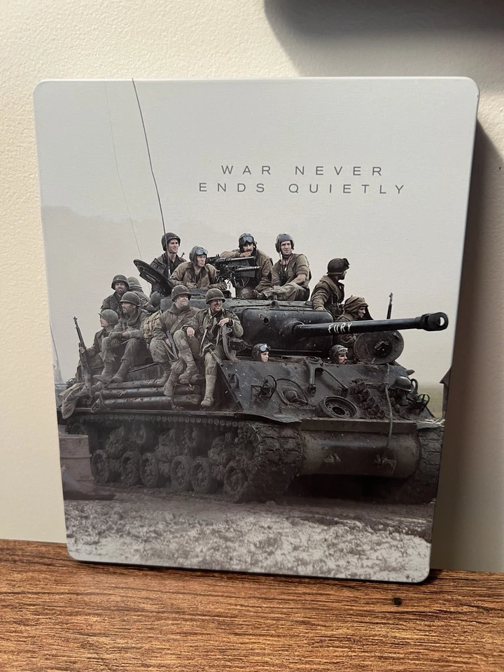 Fury Blu-ray Steelbook (Brad Pitt) Has A scratch on the back - Imagem 2 de 4