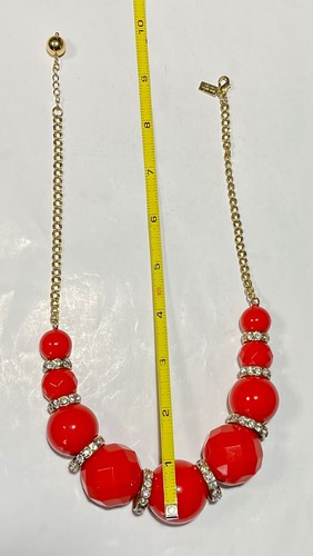 Collar Kate Spade RARO MOD SQUAD Distintivo Grueso Rojo Estrás Tono Dorado - Imagen 5 de 6