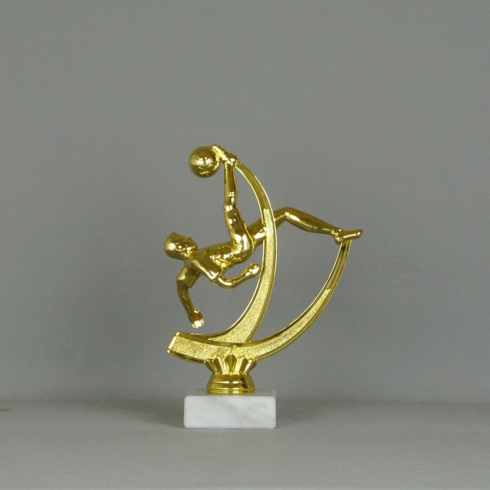 HR POKALE Pokal / Fußballfigur / 17cm / gold / mit Gravur / kompl. MONTIERT