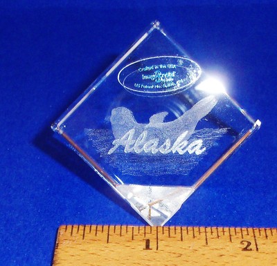 IMAGE 3 CRYSTAL BLOCK BY JAFFA W/3D INNER IMAGE - PLAYFUL SEAL W/ENGRAVED ALASKA