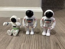 Daron DM Toys NASA Astronaut White Posable 3" Action Figure Lot of 3 Used