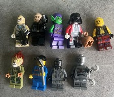 LEGO Minifigures lot personnages divers avec accessoires plastique