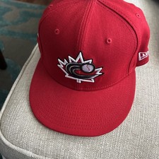 Team Canada World Baseball Classic Hat - By New Era - Fitted Size 7 5/8 emblems