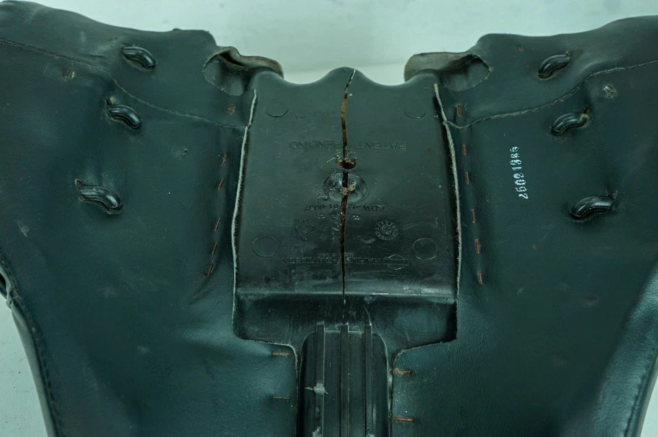 Asiento de conductor clásico Harley Heritage Softail 14 sillín pillón agrietado 1381 Foto 2 de 4