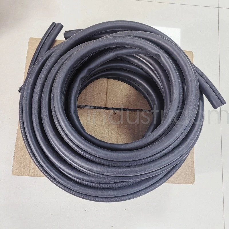 Juego de 2 piezas de sellos de puerta de cabina extendida resistente al clima / Silverado Sierra X-Cab 2000-2006 Foto 3 de 4