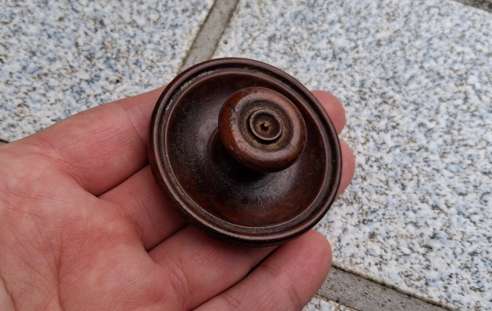 ANCIENNE POIGNÉE DE MEUBLE bouton en BOIS à encastrer , D=5 cm   N°98D - Photo 3/4