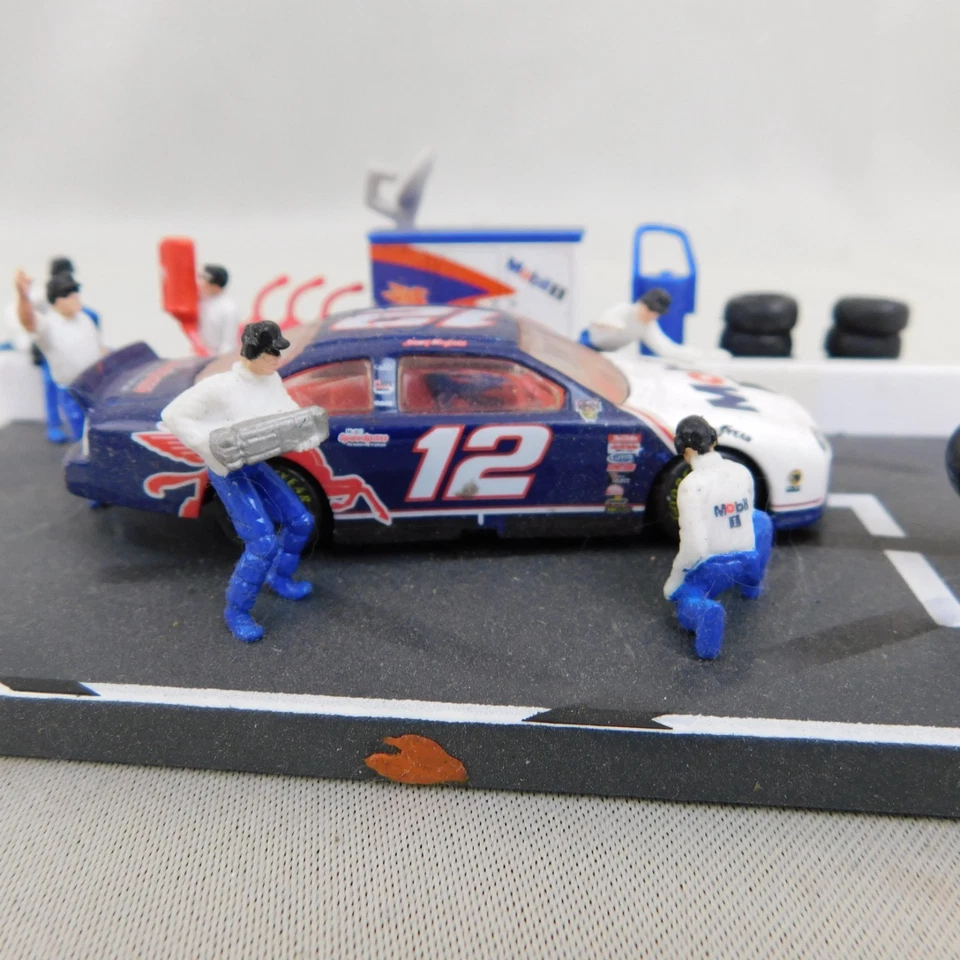 Winner's Circle Nascar Pit Row Series #12 Jeremy Mayfield Diecast Model #C896 - Image 4 of 4
