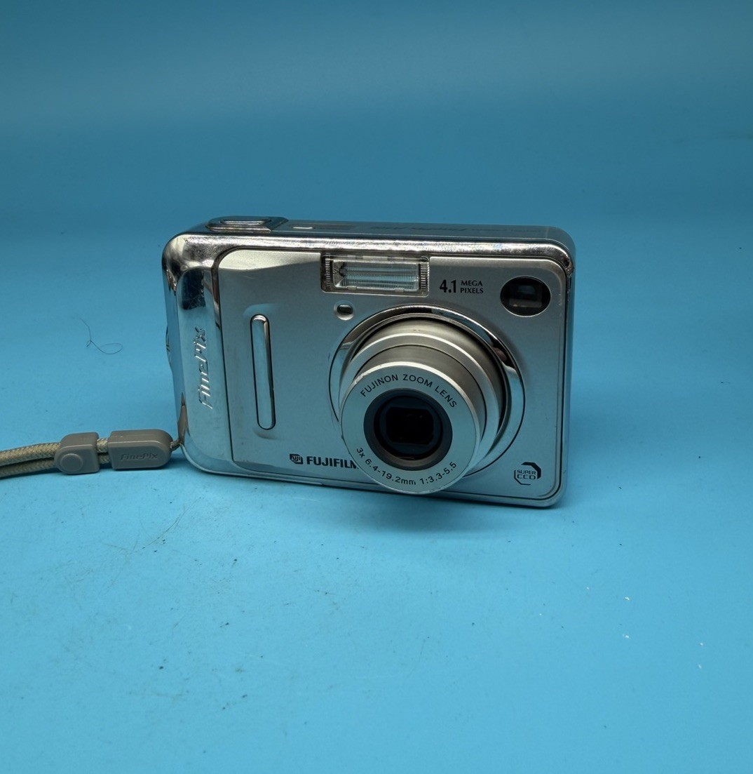 Fujifilm FinePix A400 4.1MP Compact Digital Camera, Silver - Tested