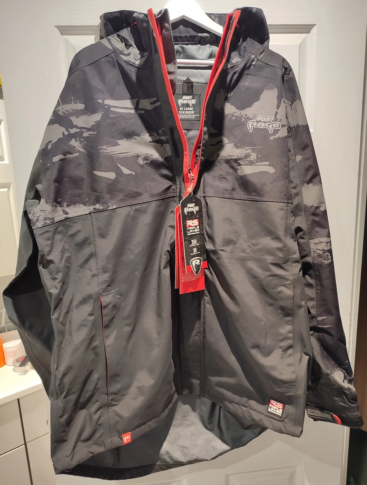 Fox Rage RS Triple Layer Rain Fishing Angling Jacket Black Grey 3XL BNWT RRP£155
Opens in a new wind