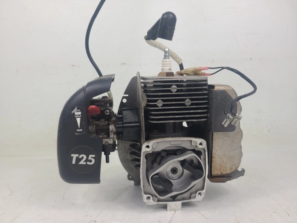 Soplador de hojas al vacío Toro modelo #51984 motor Foto 2 de 4