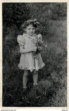 Postcard - Photography - Portrait - Child - Attention it's not a Car