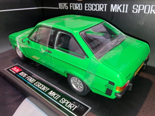 1:18 Sunstar H4619 Ford Escort MkII 1600 Sport RHD - Signal Green 1975 - 360pcs - Picture 7 of 12