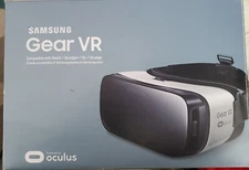 Samsung SM-R322NZWAXAR Gear VR Headset - Frost White