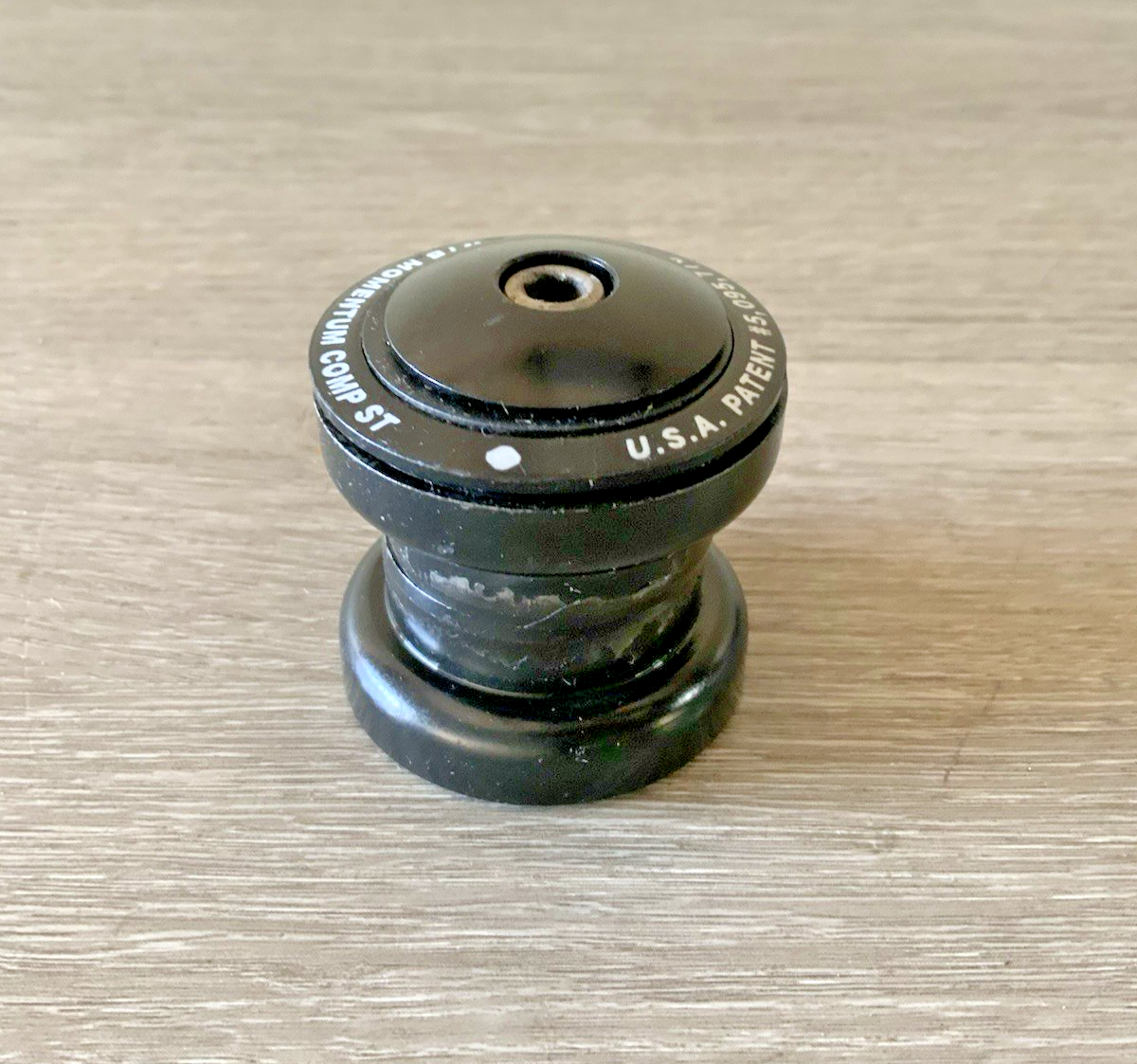 WTB MOMENTUM COMP ST OSヘッドパーツセットoldmtb WTB MOMENTUM COMP THREADLESS HEADSET 1 1/8 INCH WITH STEM CAP AND