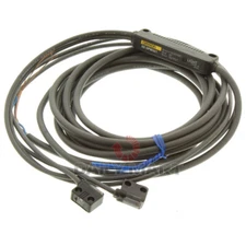 New In Box OMRON EE-SPW321 Photoelectric Sensor