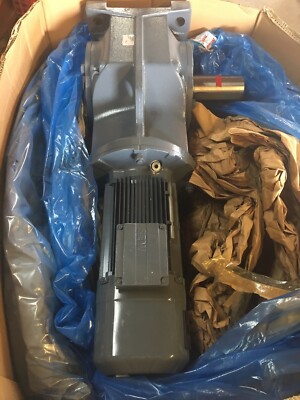 SEW K107 DRE1 32MC4BE11HR/TH HELICAL GEAR MOTOR  20.1868466202.0001.13