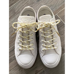 converse round laces