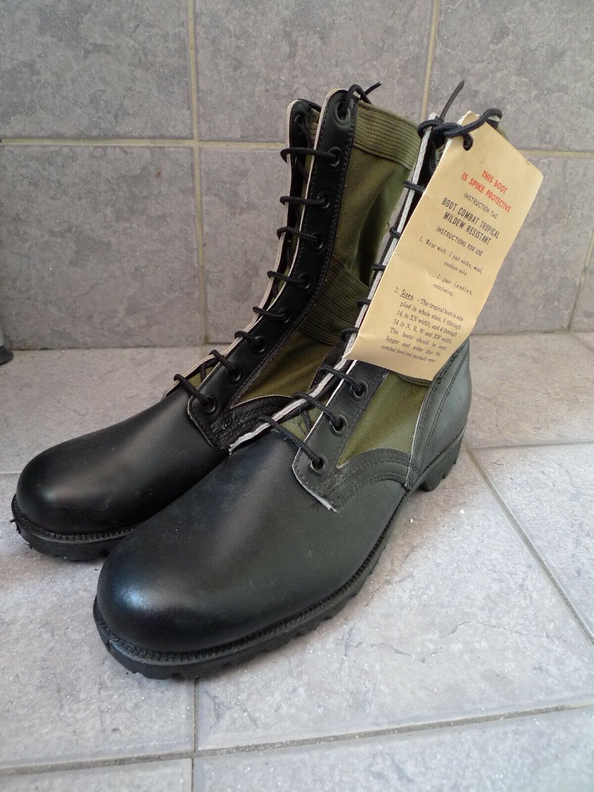 VIETNAM 1967 JUNGLE BOOTS BOTTES US ARMY SPIKE PROTECTIVE SIZE TAILLE 9 42.5 NOS