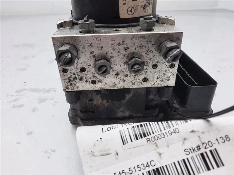 Anti-Lock Brake Part 204 Type Assembly C350 Fits 08 MERCEDES C-CLASS 2044312312  - Image 3 of 4