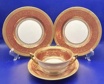 Minton Suppenschüssel und Untertasse mit 2 Sandwichtellern im roten Porzellankugel Design