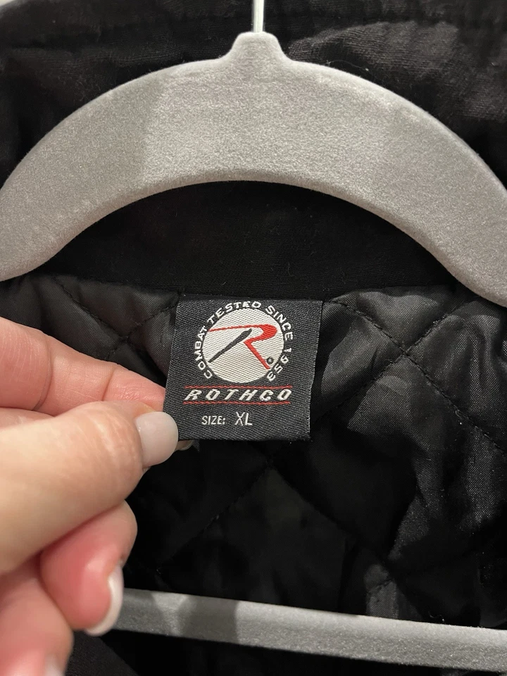 Chaqueta acolchada negra oculta para llevar con funda de pistola lisa abrigo CCW discreto de 3 estaciones Foto 3 de 4