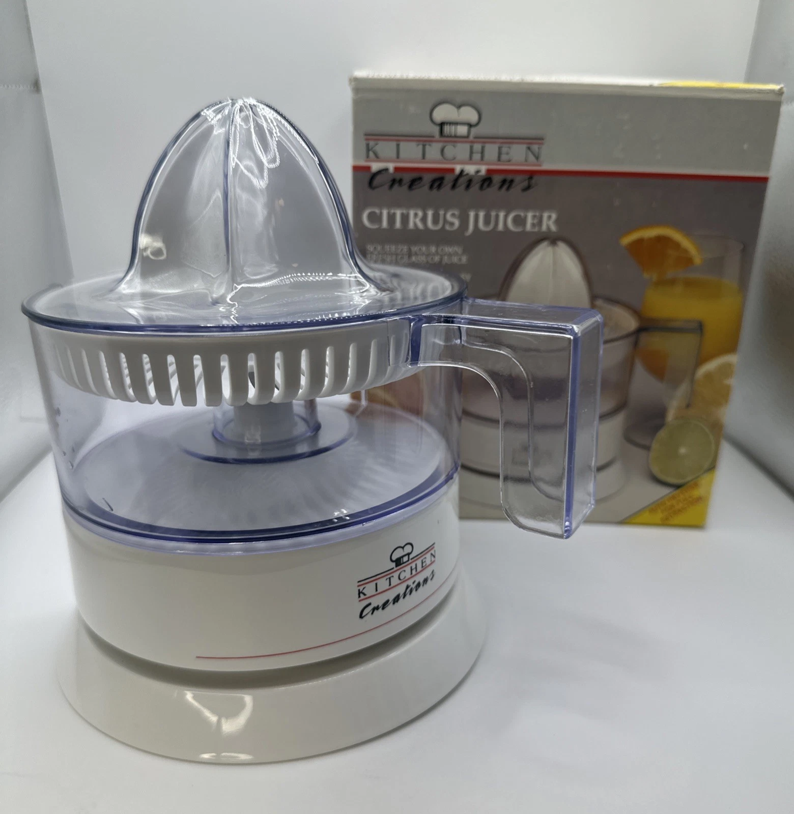 Vintage Kitchen Creations Citrus Juicer Model JU-471 White In Orig Box