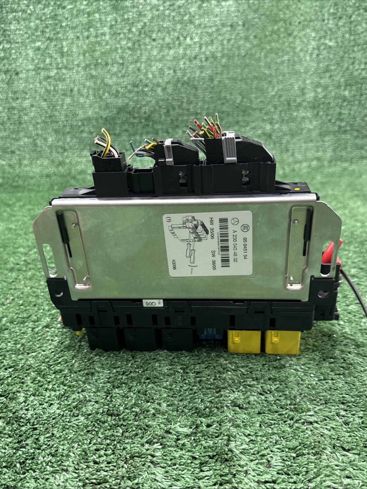 2003 - 2012 Mercedes R230 SL500 SL55 AMG Front Left SAM Fuse Box Module OEM