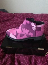 Pinke Stiefeletten Gr. 44 – Boots mit Camouflage & Totenkopf Muster – Top Zustan