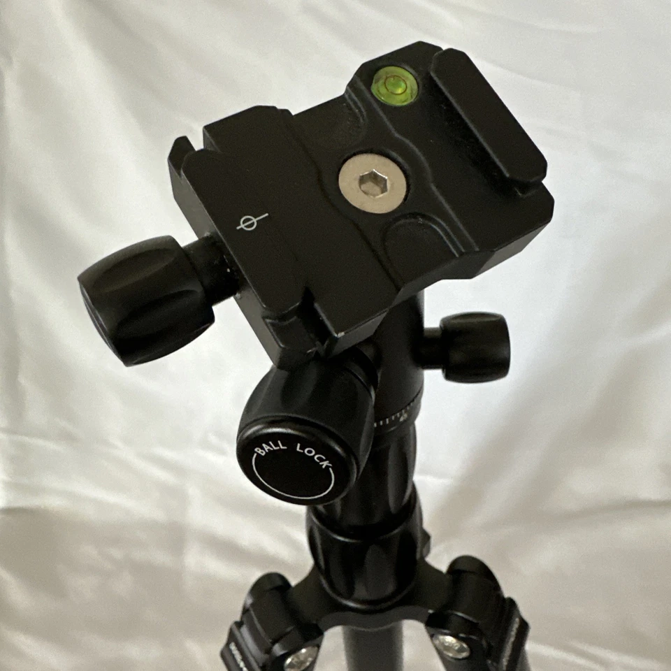 MeFOTO BackPacker S Aluminum Travel Tripod - Image 3 of 4