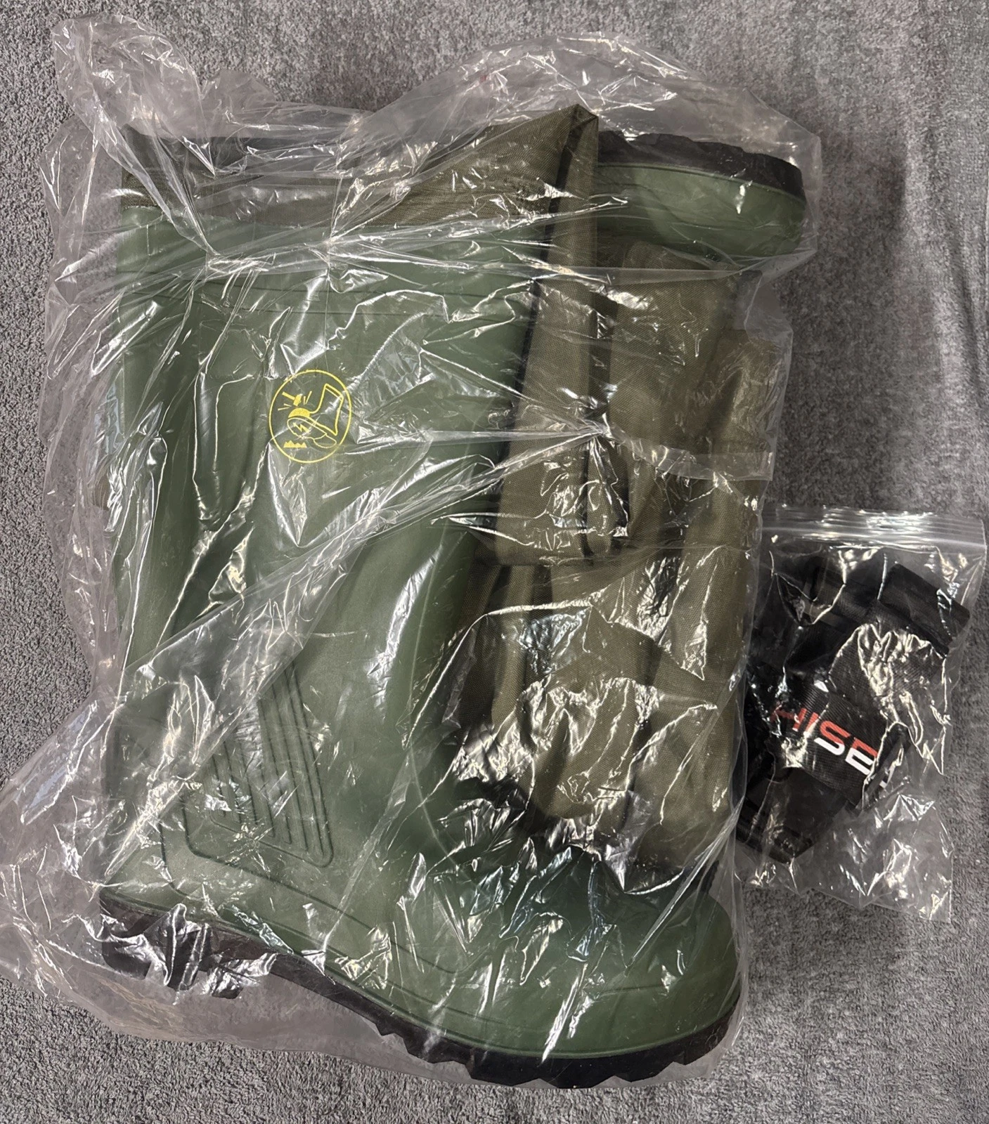 Hisea Hunting and Fishing Chest Waders w/Boots Green Size8 Boot 41 Chest