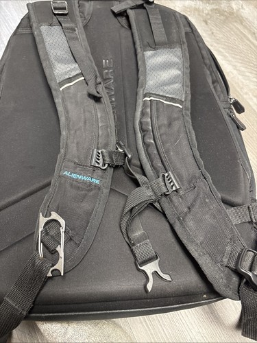 Dell Alienware 17" AWVP17 Backpack, Black - Picture 10 of 10