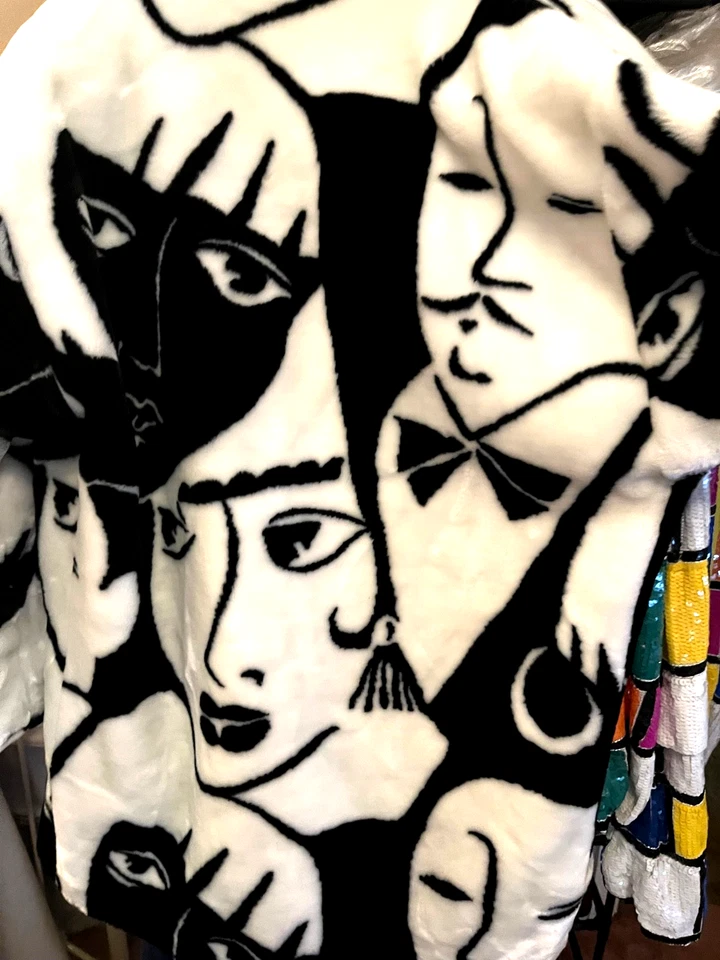black and white vintage coat faces 80s picasso - Image 3 of 4