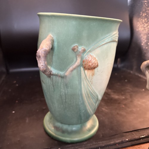 Group Of 2 Roseville Green Pinecone Vases Larger Is 847-9 - Picture 11 of 15
