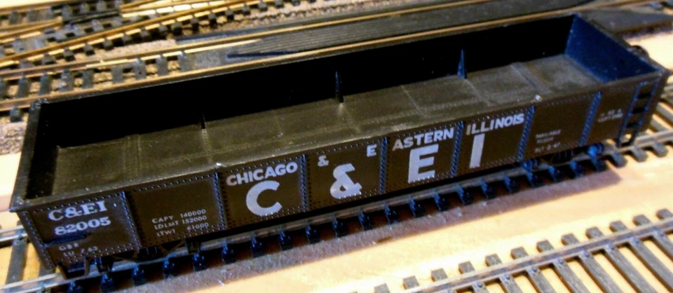 AHM ROCO HO Scale Open Top 41' Gondola "Chicago & Eastern Illinois" - Image 2 of 4