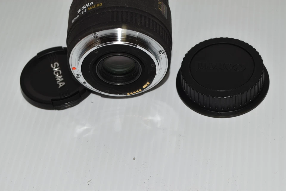 LENTE MACRO SIGMA 50MM 1:2.8 (SIS12) Foto 3 de 3