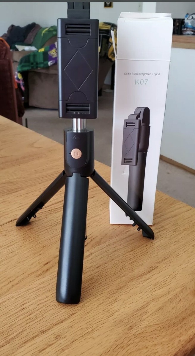 K07 SELFIE STICK INTEGRATED TRIPOD WIRELESS New Open Box