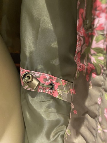 Regatta Hydrafort Waterproof/ Wind proof Green Floral Hooded Outdoor Jacket UK16 - Picture 9 of 13