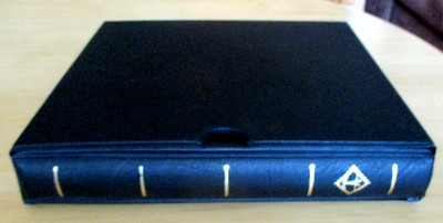 1 LEUCHTTURM RINGBINDER 4 RINGE +30 SCHWARZEN OPTIMA HÜLLEN, 2 TASCHEN + SCHUBER