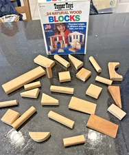 Vintage Topper Toys – 24 Natural Wood Blocks – Complete Set – Original Box –