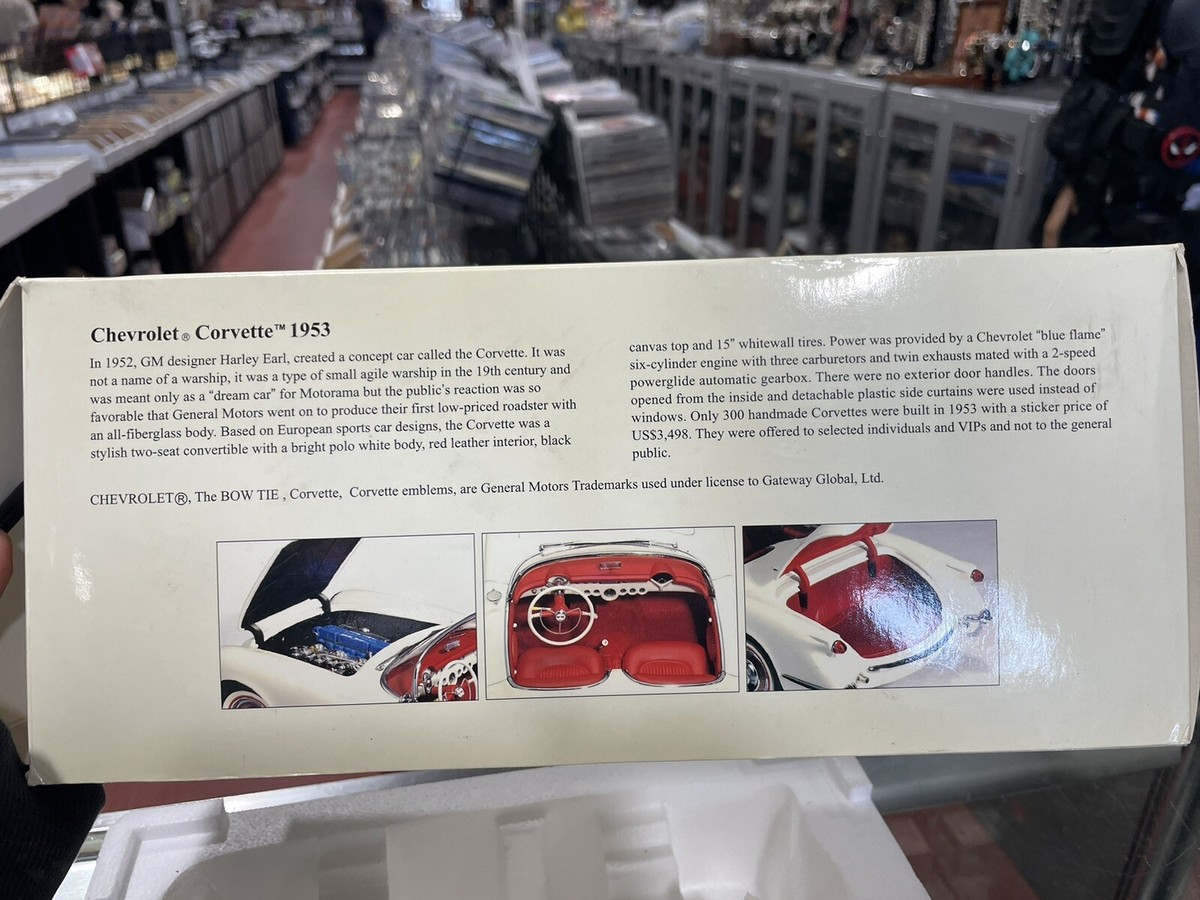AUTOart 1953 Chevrolet Corvette 1:18 Diecast Car for sale