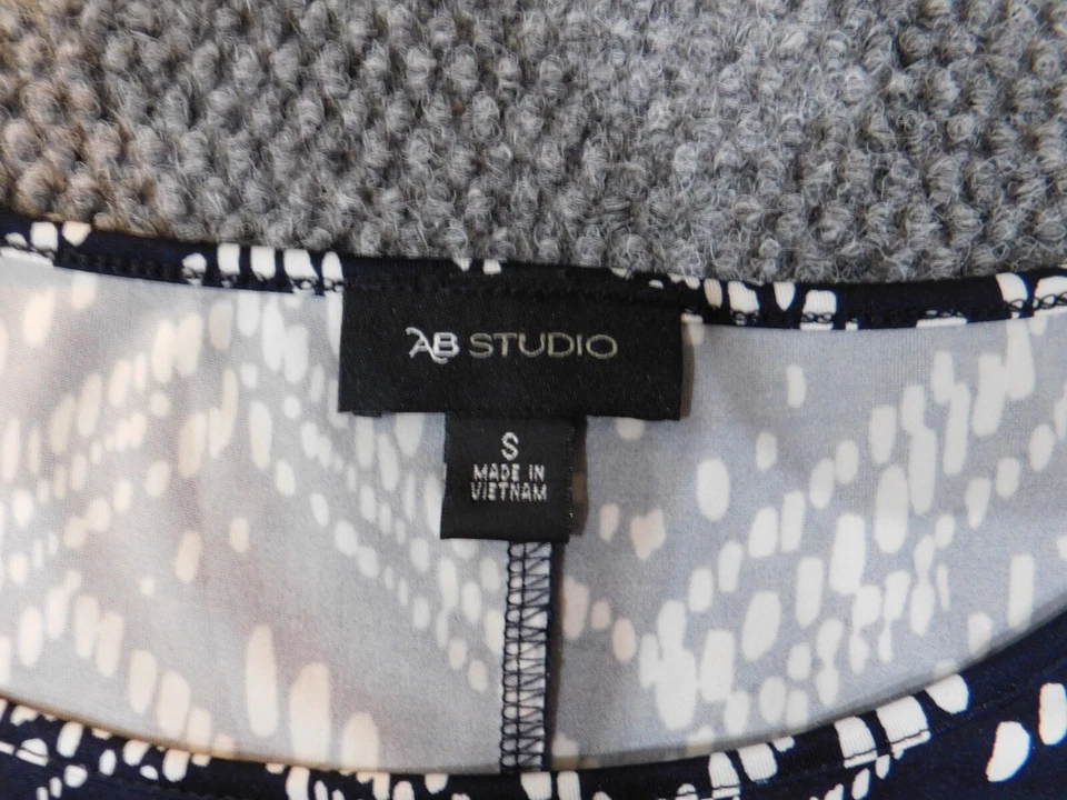 Ab Studio Womens Blouse Small Blue pullover designer stretch top - Image 4 of 4
