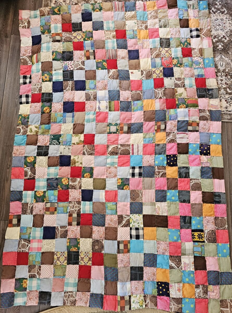 Vintage Handmade Handstitched Patchwork Puff Quilt Blanket Vintage Handmade Handstitched Patchwork Puff Quilt Blanket