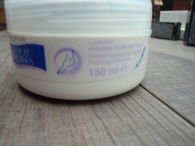 Avon FOOT WORKS Pflegende Fußcreme für die Nacht mit Lavendel 150ml Neu