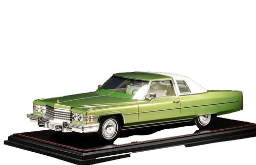 Cadillac CT4 1/18モデル ダイキャストカー 1/18 Dealer Edition Cadillac CT4 (Red) Diecast Car Model