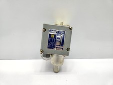 SQUARE D 9012 ACW5 PRESSURE SWITCH SER B