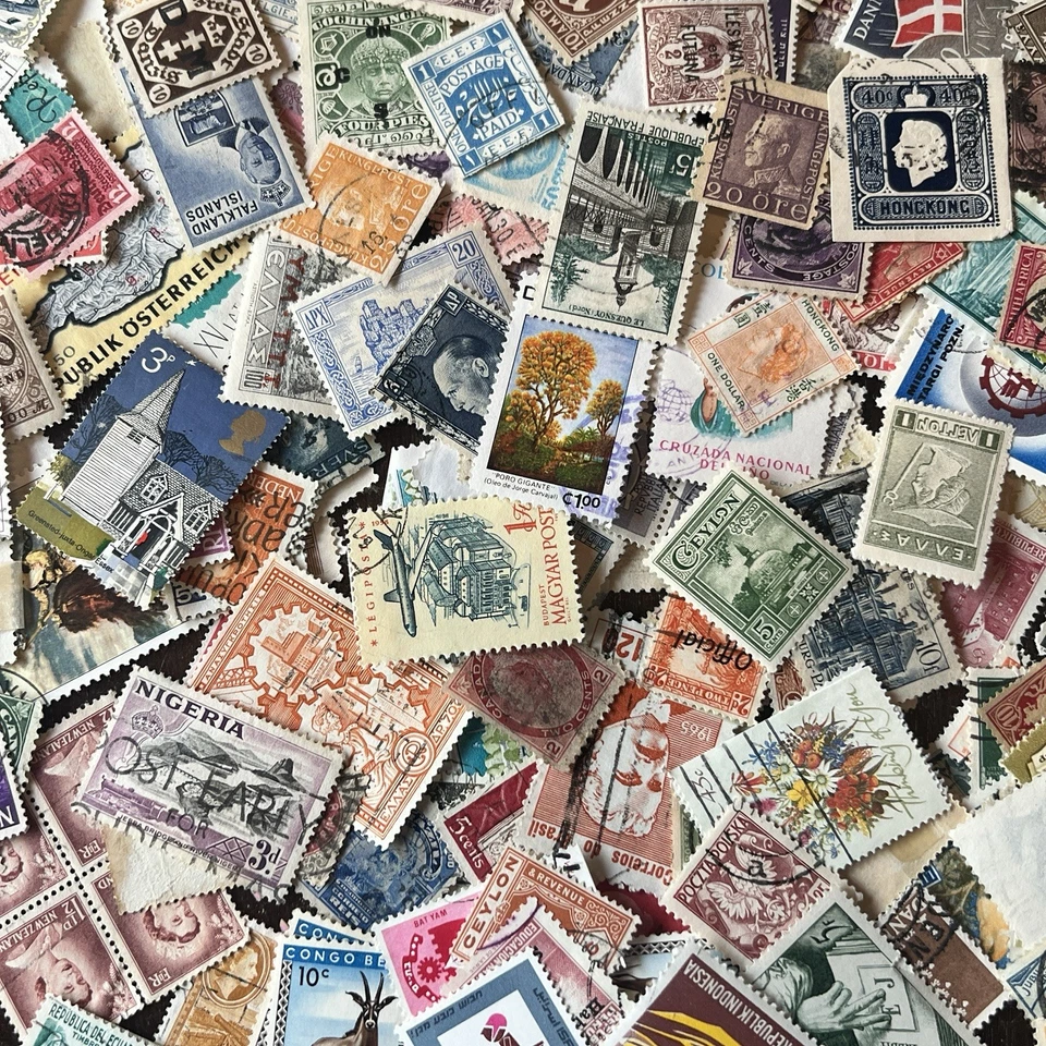 WW STAMP BOX LOT THOUSANDS OF OFF PAPER STAMPS FROM 100s OF COUNTRIES #9 - Image 3 of 4