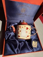 Charlotte Di Vita Miniature Teapot "Kitty"  cat hearts C497