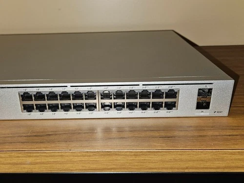 Ubiquiti Networks UniFi Pro PoE 24-Port Gigabit Switch USW-Pro-24-PoE